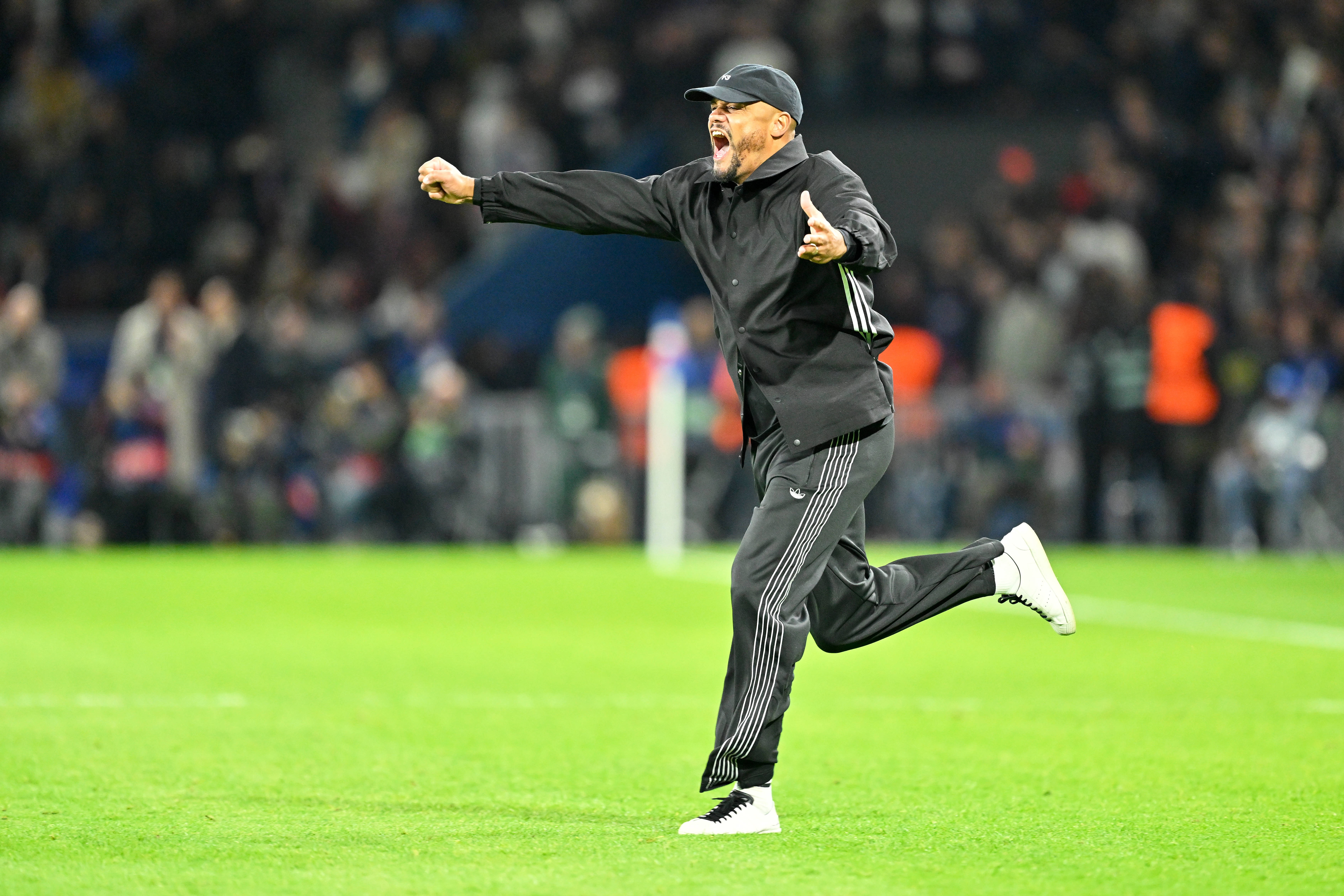 开云登录入口-孔帕尼：我们上半场确实本可以做得更好，但不能忘记3天1赛的疲劳