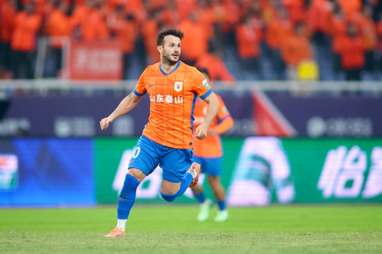 开云登录入口-媒体人：泰山为瓦科提供1+1合同，双方一拍即合